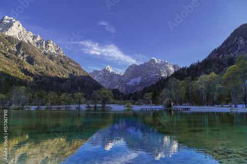 Mountains and lake © Marko