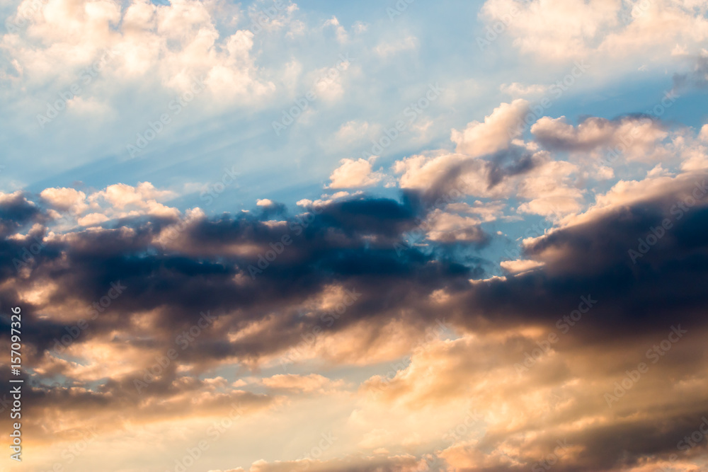 Obraz premium colorful dramatic sky with cloud at sunset