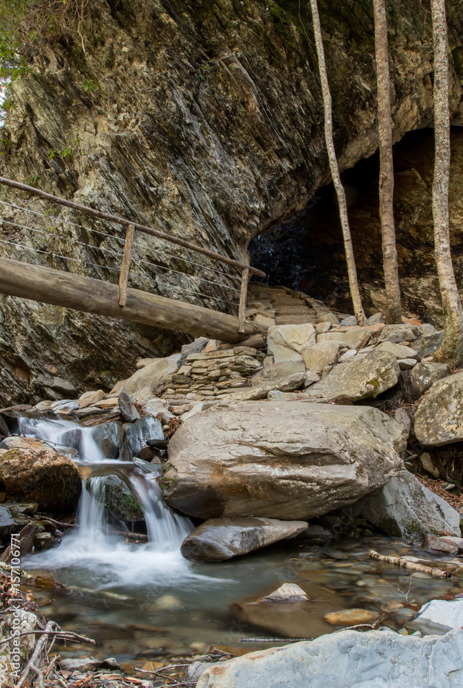 Fototapeta premium Small Waterfall in Styx Branch at Arch Rock