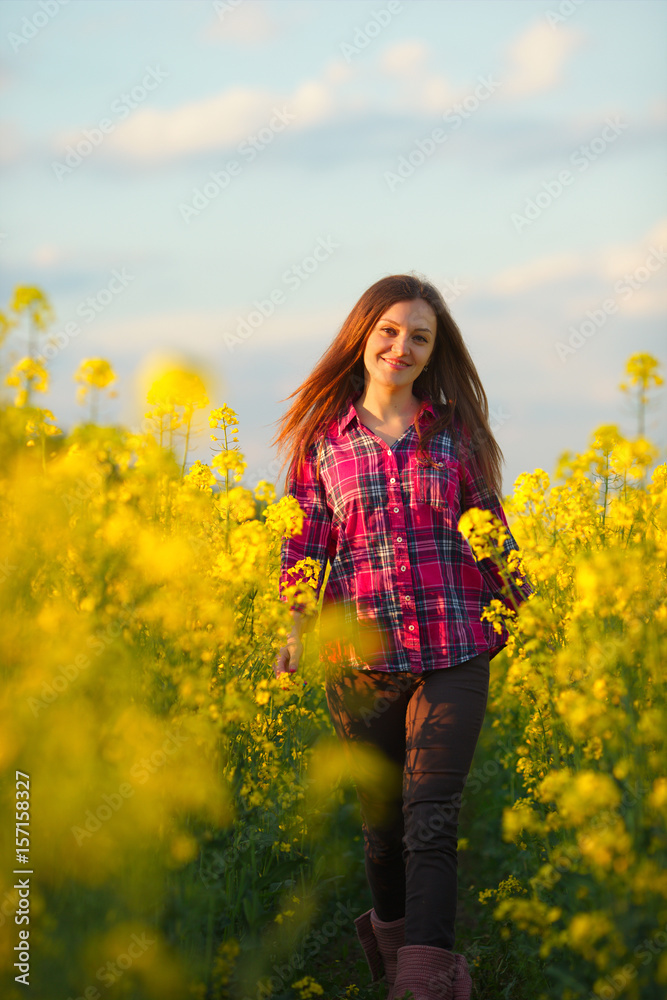 Fototapeta premium Girl in rape