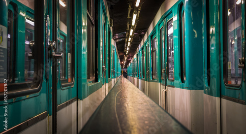 Entre deux métro parisien - Paris, France