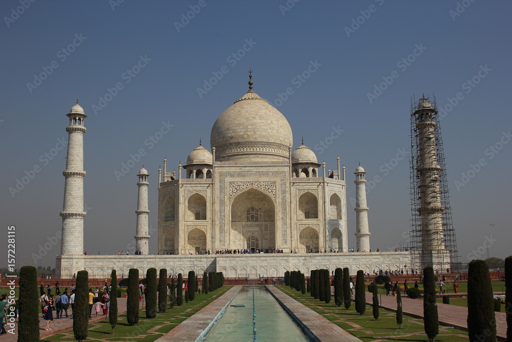 Fototapeta premium Taj Mahal in der Stadt Agra, Bundesstaat Uttar Pradesh, Indien