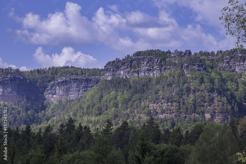 Fototapeta premium Berge bei Hřensko Böhmische Schweiz