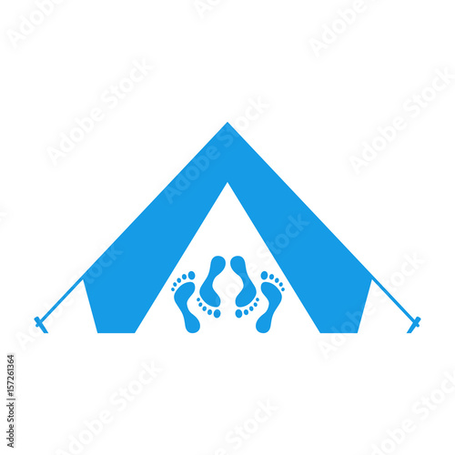 Icono plano sexo en tienda de camping azul en fondo blanco