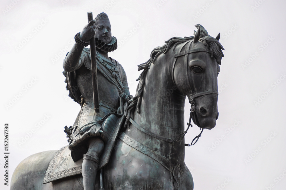 Estatua ecuestre de Felipe III en la Plaza Mayor de Madrid, España