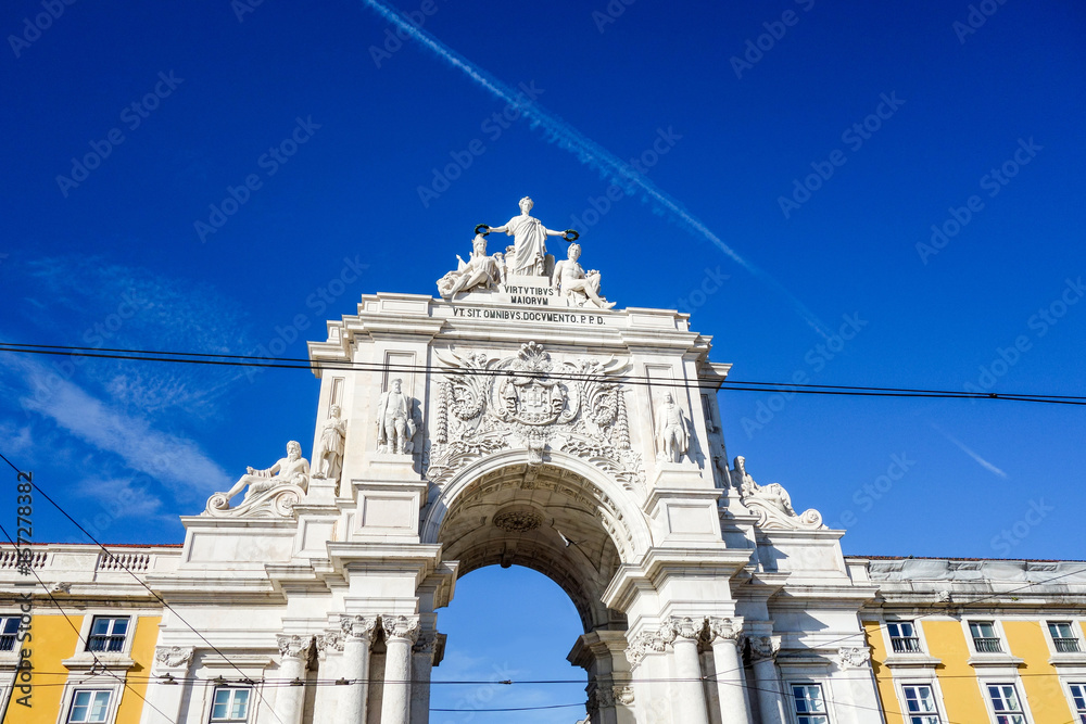 Obraz premium Beautiful street view of historic architectural in Lisbon, Portugal, Europe