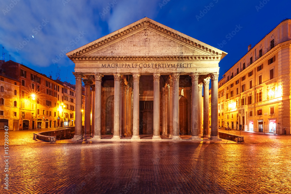 The Pantheon, former Roman temple, now a church, on the Piazza della Rotonda, at night, Rome, Italy