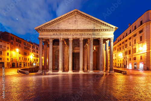 The Pantheon, former Roman temple, now a church, on the Piazza della Rotonda, at night, Rome, Italy