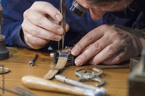 Fényképezés Watch repair