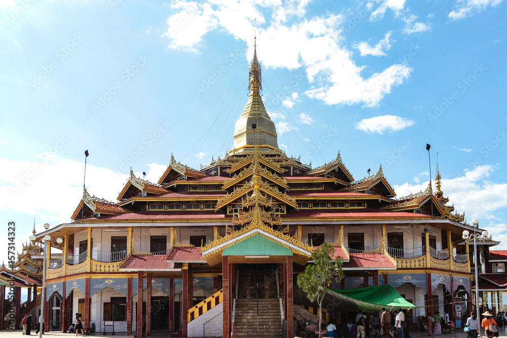 Myanmar - Inle See - Phaung Daw Do Pagode Myanmar - Inle See - Phaung Daw Do Pagode