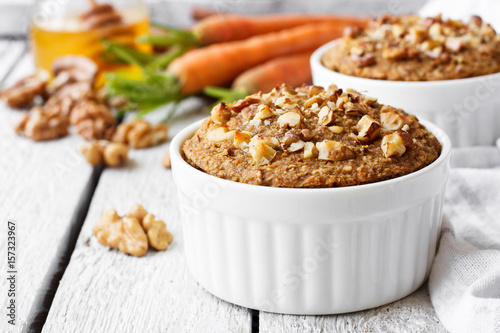 Carrot cakes with walnuts