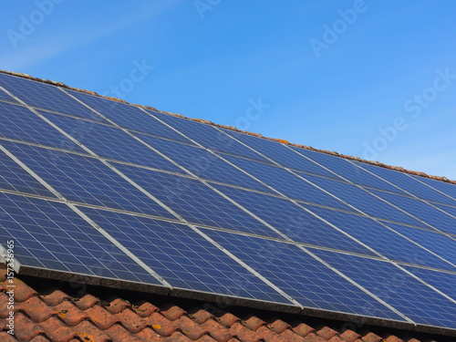 Solaranalge auf Hausdach