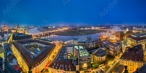 Skyline von Dresden, Deutschland © Mapics