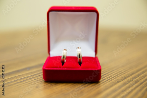 Gold wedding rings © protivnica