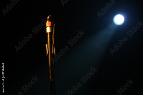 Mikrofon auf der Bühne, Aufnahme läuft