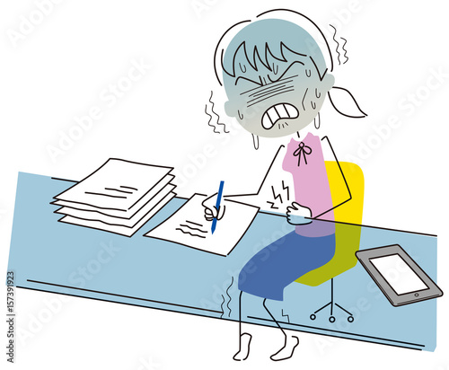 腹痛に苦しむ女性