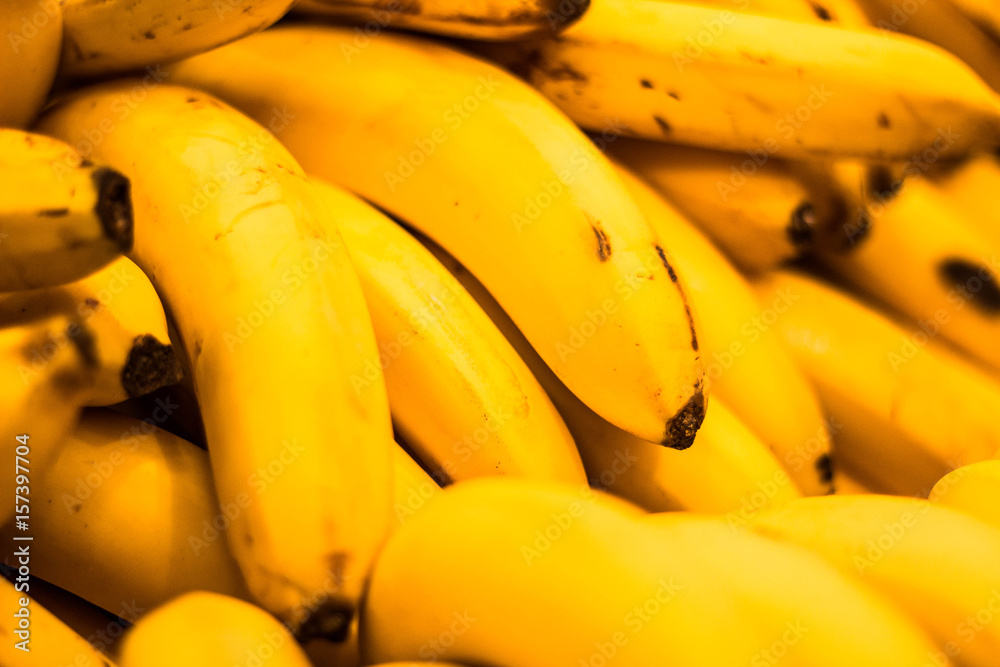 many bananas