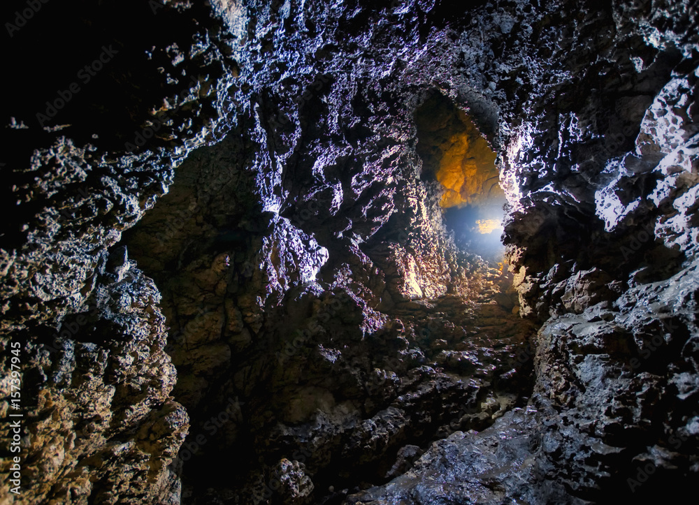 Foto Stock dark cave tunnel fantasy landscape | Adobe Stock