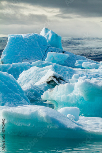 Eisberge in der Gletscher Lagune Jökulsarlon