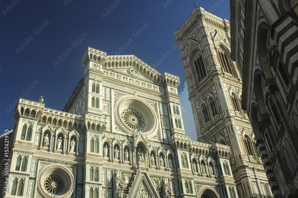 Fototapeta premium The facade of the Florence cathedral