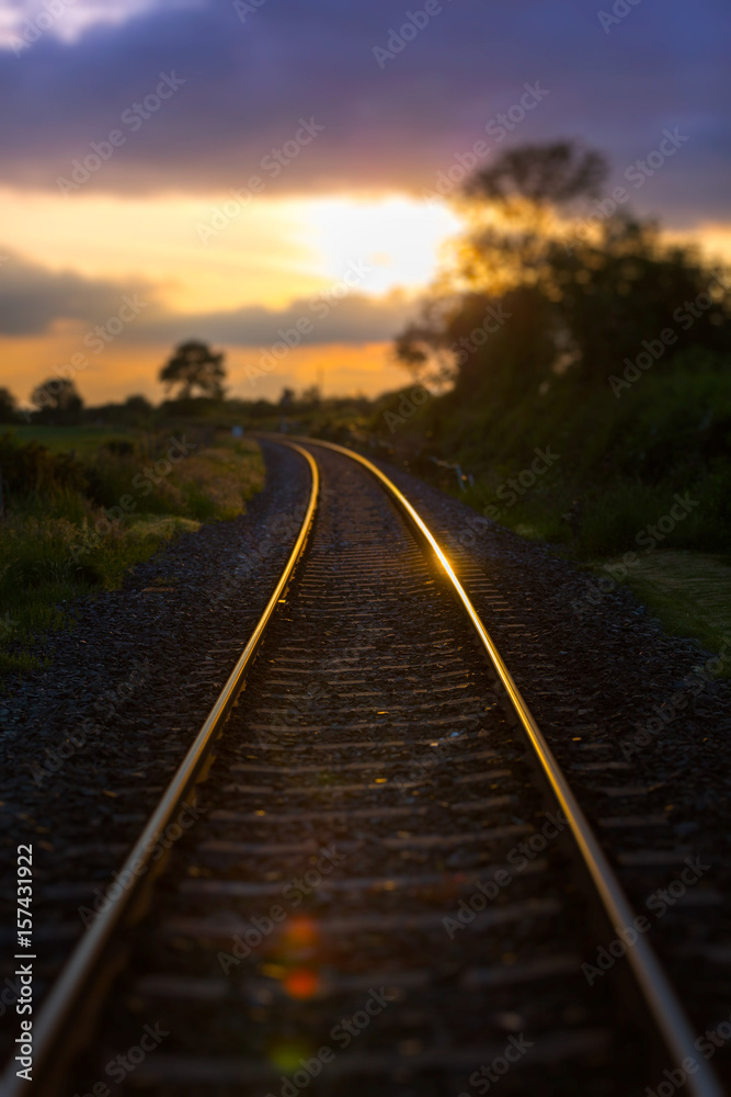 Obraz premium Train Track Sunset