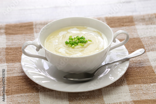 vichyssoise, cold potato soup, american summer cuisine 