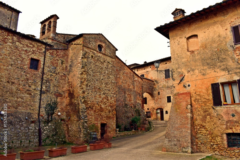 vecchio paese di Abbadia a Isola nel comune di Monteriggioni in Toscana Italia