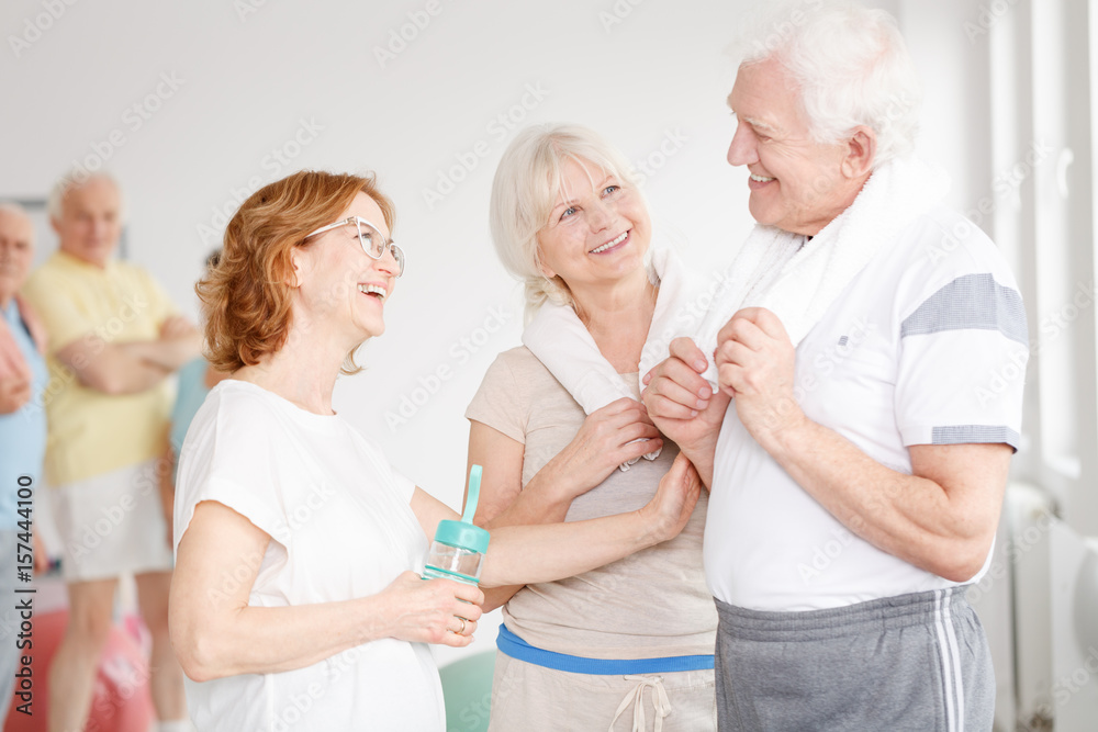 Obraz premium Friends in a gym