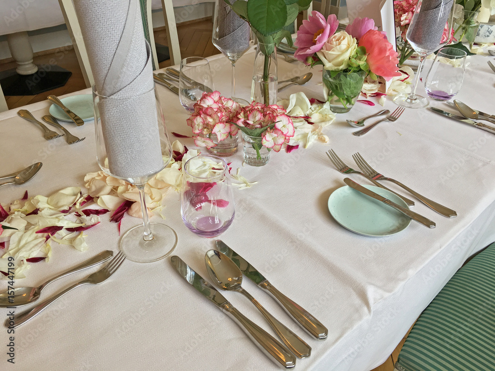 wedding dinner party table