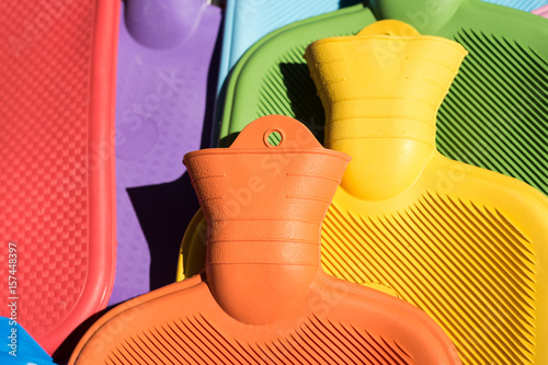 Canvas-taulu bunte wärmeflasche colourful hot-water bottle