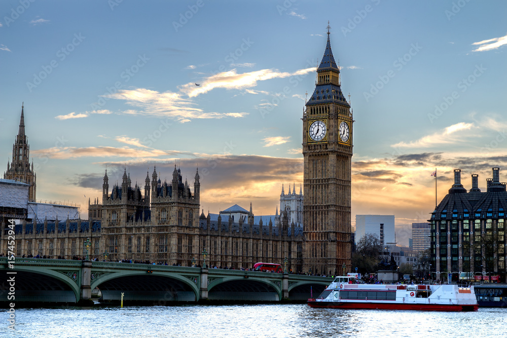 Fototapeta premium Big Ben and westminster bridge in London