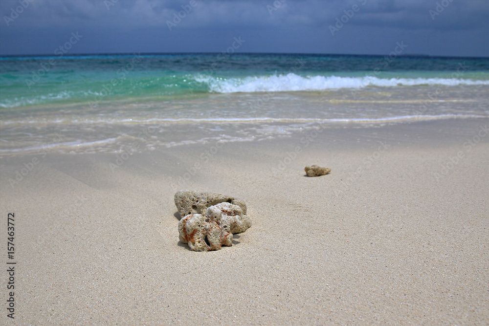 Blue Ocean seen from the beach of Ukulhas, Maldives Blue Ocean seen from the beach of Ukulhas, Maldives