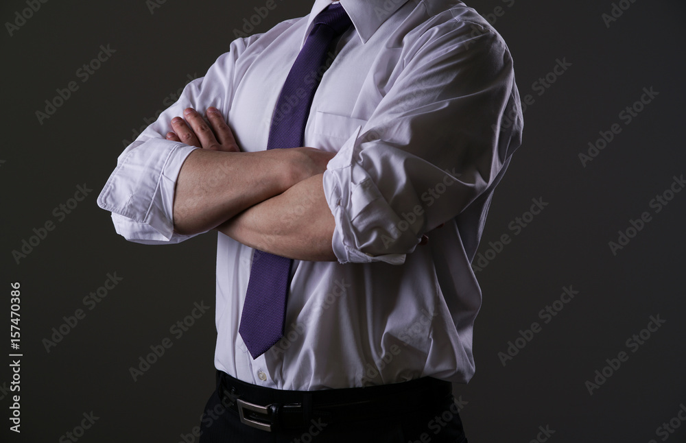 ビジネスマン ワイシャツ ネクタイ 腕組み Stock Photo Adobe Stock