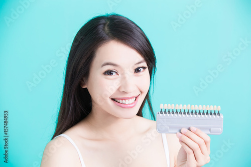 woman with tooth whiten