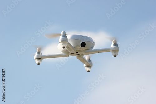 Selfie Drohne am Himmel - Fliegende Kamera - Kopter