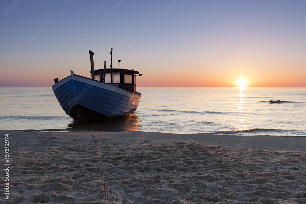 Fischkutter am Strand von Bansin auf der Insel Usedom Fischkutter am Strand von Bansin auf der Insel Usedom