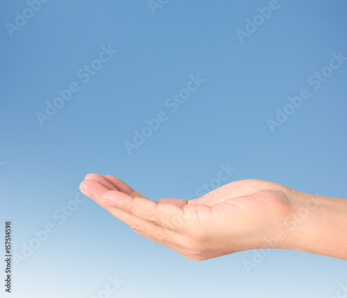 Open palm hand gesture © denphumi