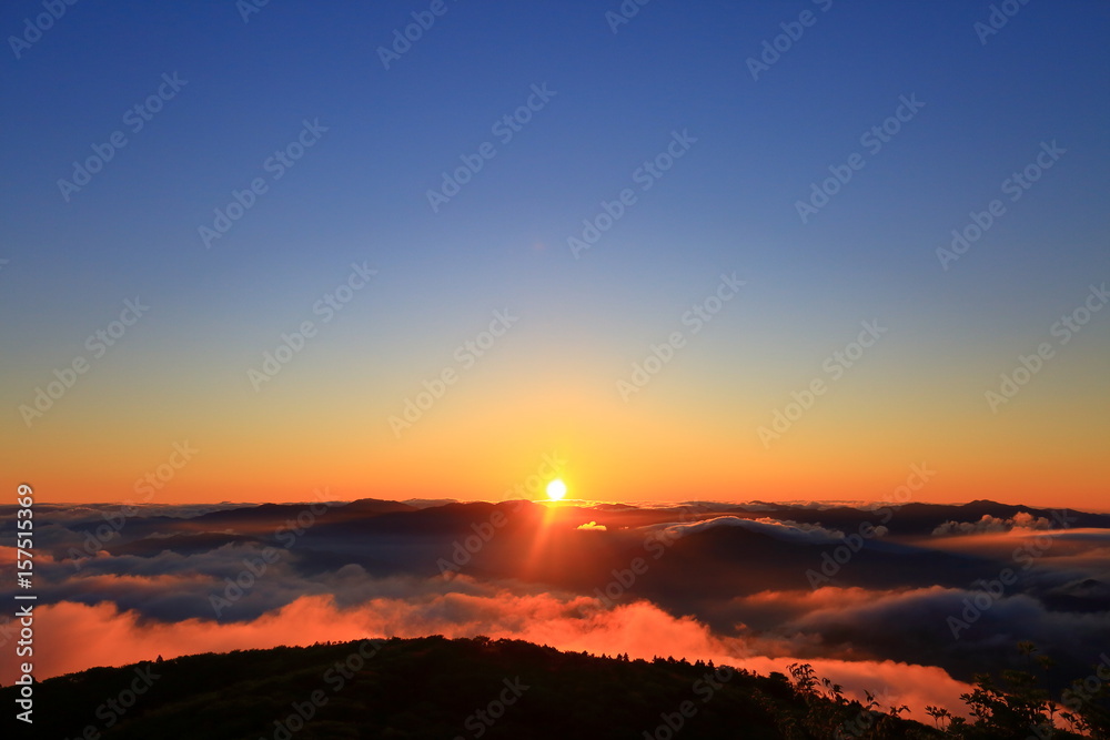 日の出と雲海