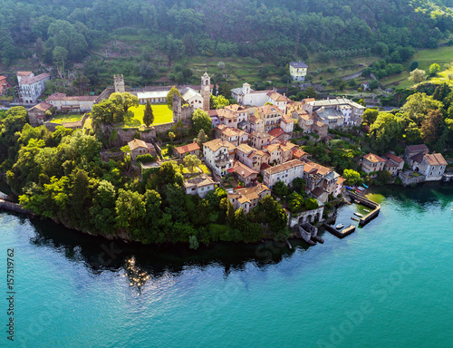 Corenno Plinio - Lago di Como (IT) - Vista Aerea del borgo
