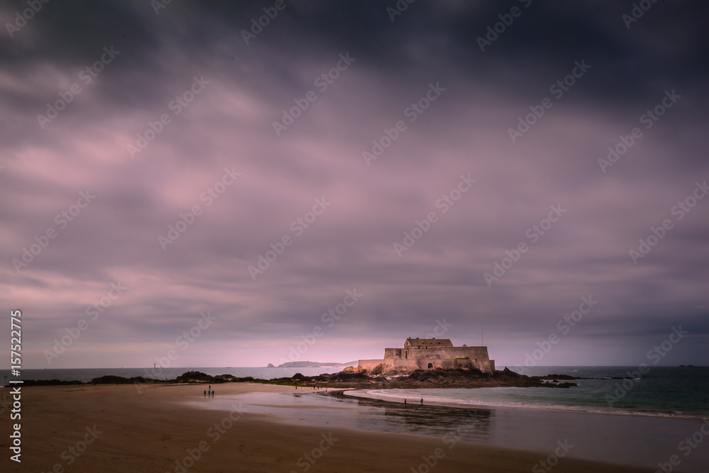 Fototapeta premium Beach at low tide