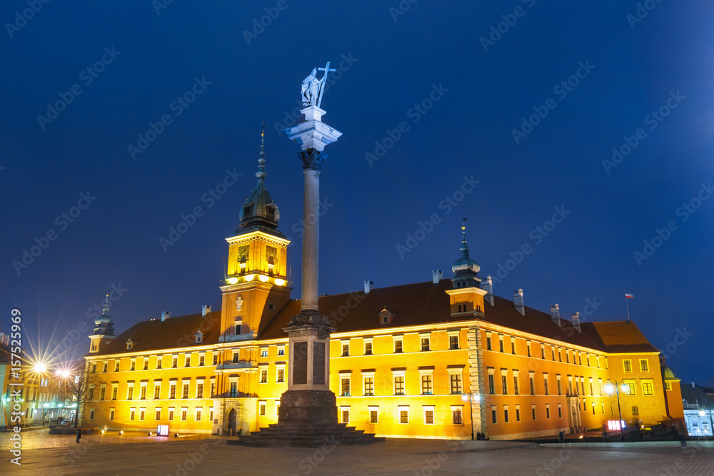 Fototapeta premium Night view of old town in Warsaw, Poland