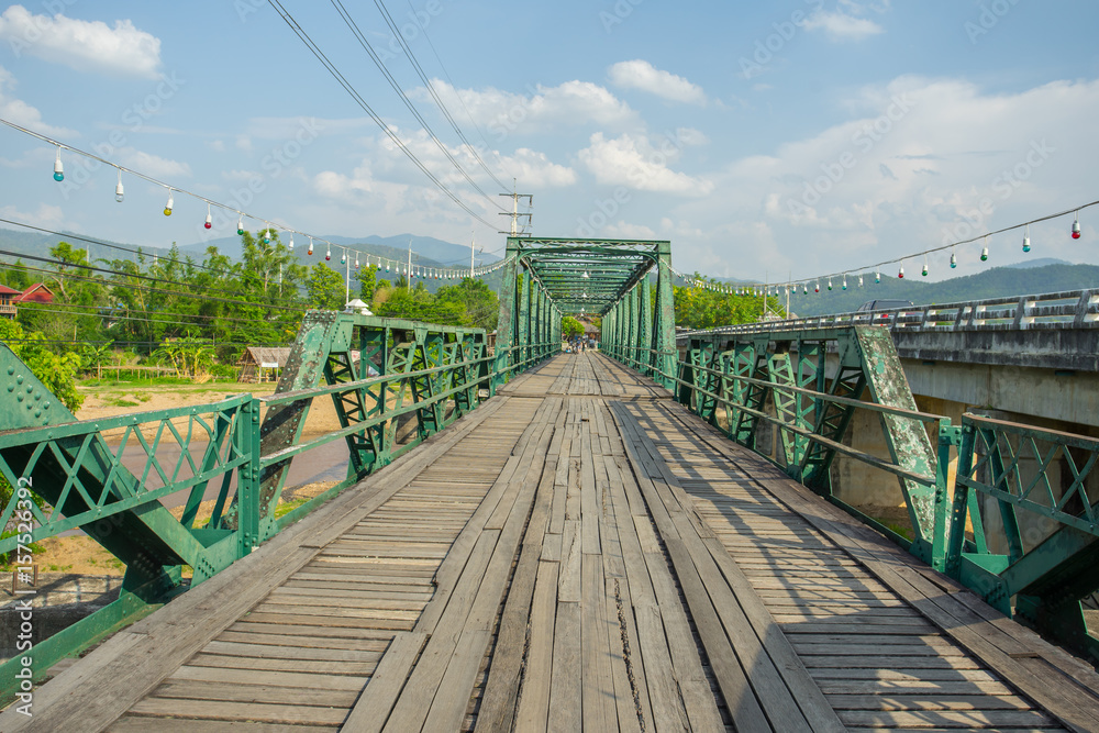 Obraz premium Memorial Bridge in Pai district at Mae Hong Son province, T