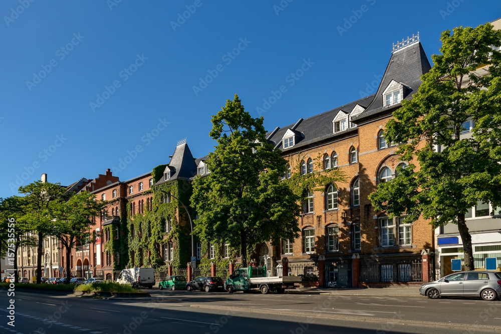 Obraz premium Berliner Paul-Gerhard-Stift, Fassadenfront zur Müllerstraße