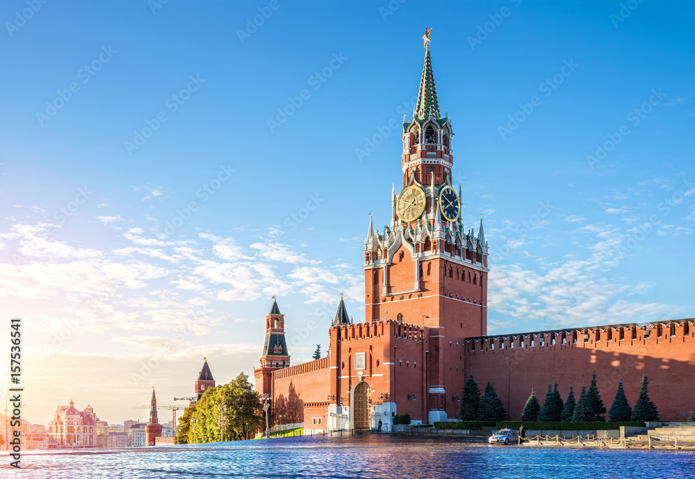 Спасская башня Кремля The Spasskaya Tower of the Kremlin - obrazy, fototapety, plakaty 