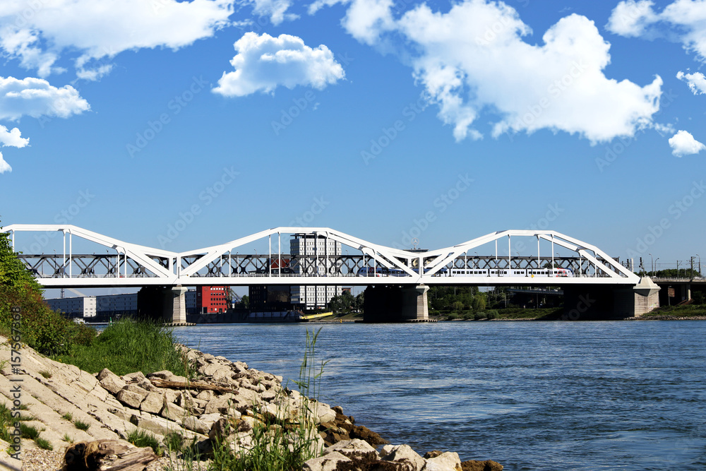 Fototapeta premium Der Rhein bei Ludwigshafen