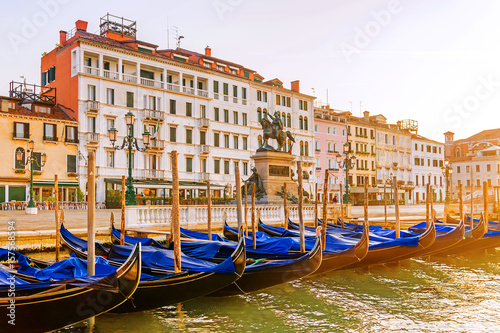 Venice embankment in the morning © dimbar76