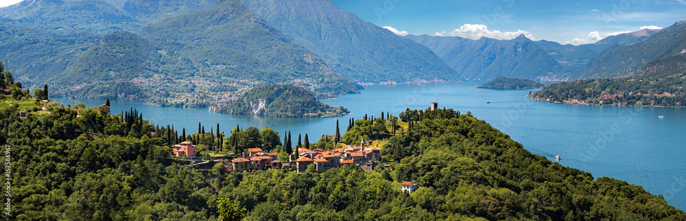 Fototapeta Jezioro Como - Vezio, Castello di Vezio - Włochy