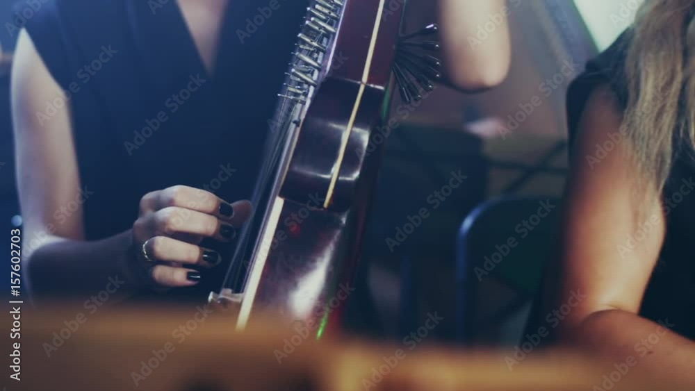 Vídeo do Stock: National Ukrainian musical instrument. Pandora music ...