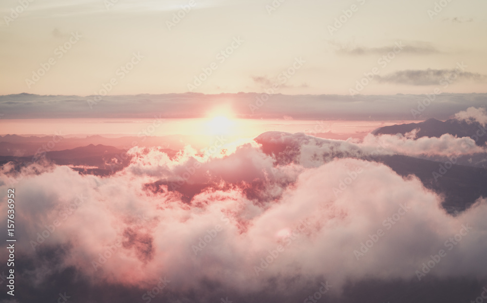 Fototapeta premium cloudy with sunrise