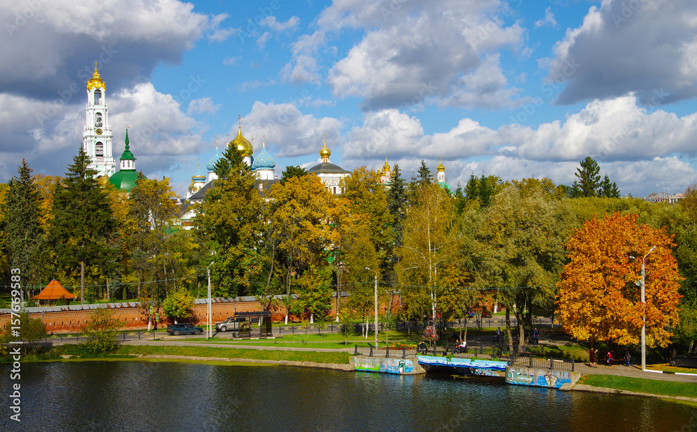 Naklejka premium SERGIYEV POSAD, RUSSIA - October, 2016: Trinity Sergius Lavra in Sergiev Posad